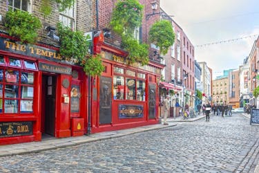 Self guided tour with interactive city game of Dublin